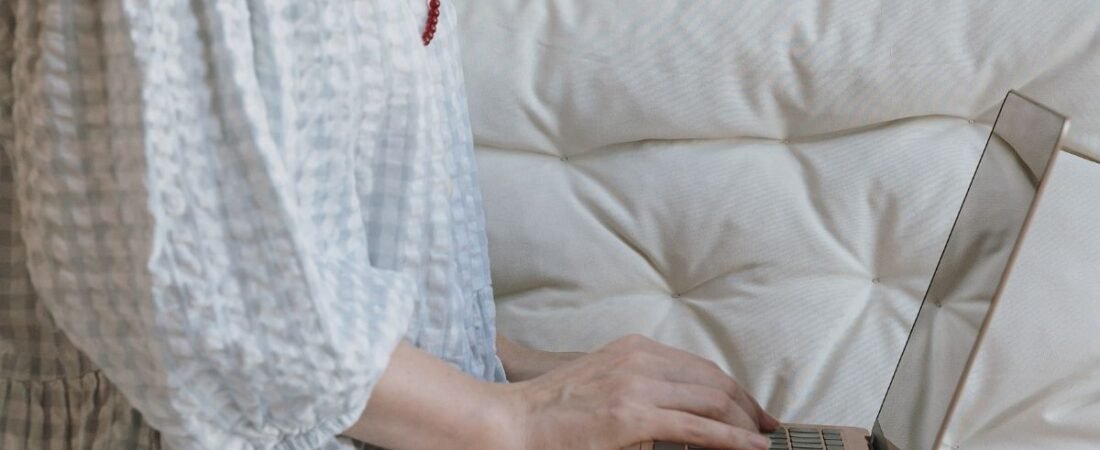 Online Geld verdienen als Mama: Zwischen Kindern, Elternzeit und dem Wunsch nach finanzieller Unabhängigkeit